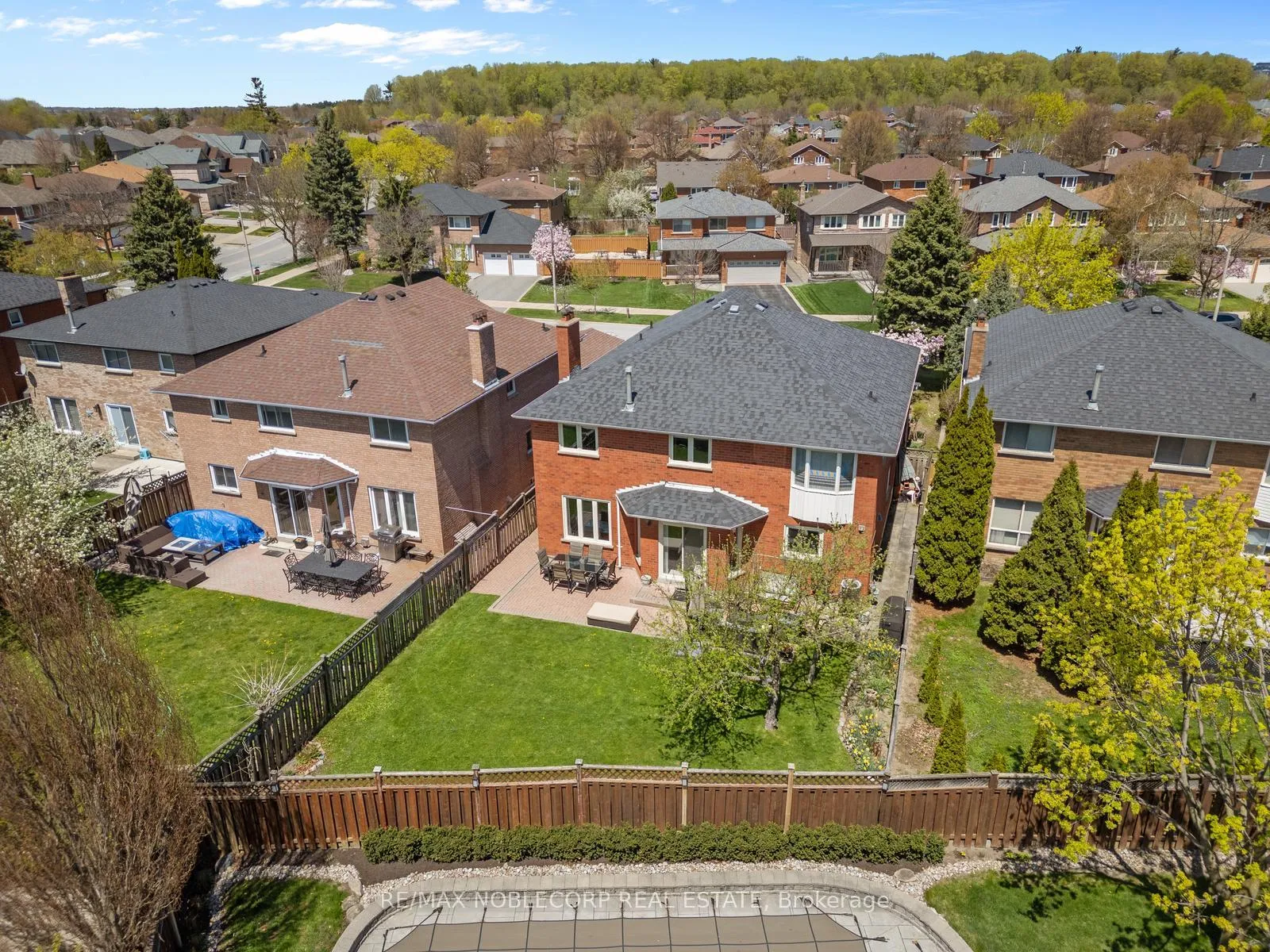Photo 49 of 19 Castlehill Road, Vaughan, Maple — HOMEH