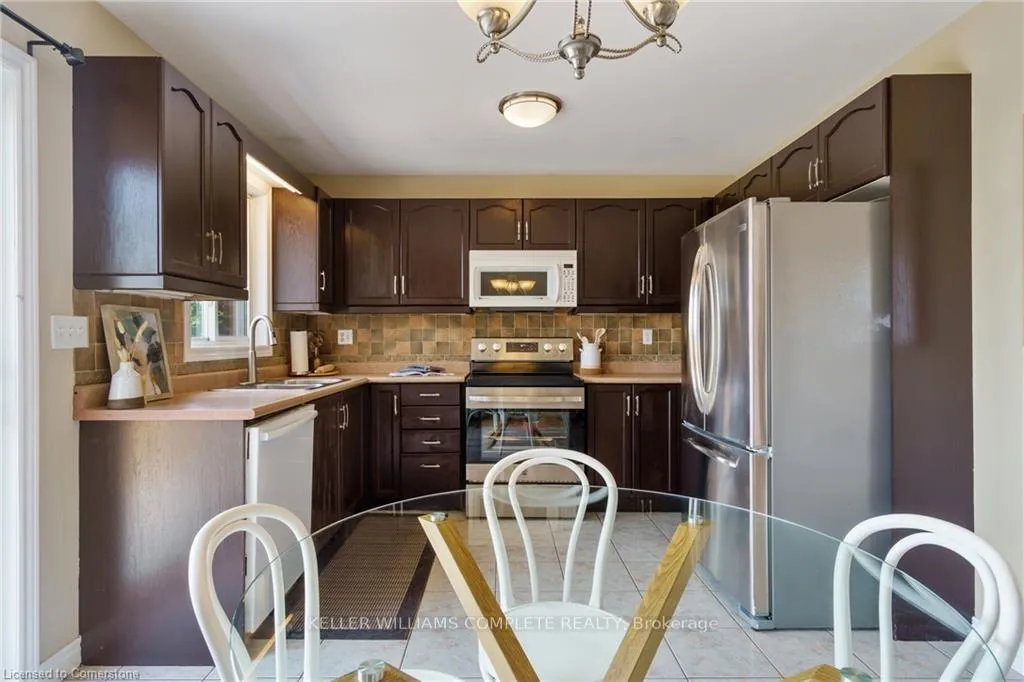 Photo 14 of 42 Grassyplain Drive, Hamilton, Rural Glanbrook — HOMEH