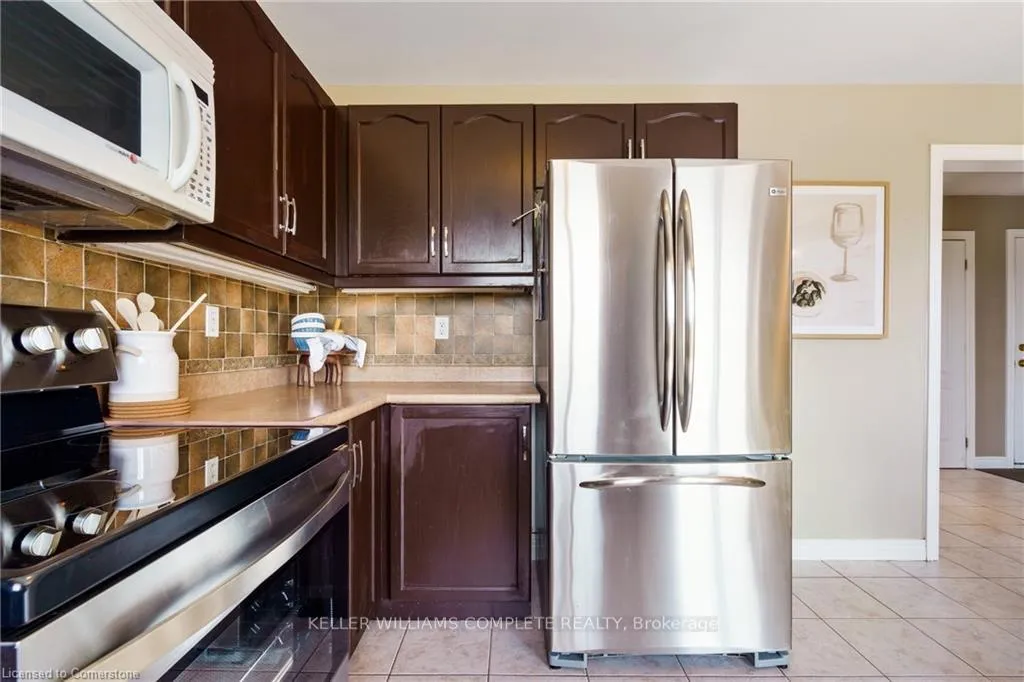Photo 17 of 42 Grassyplain Drive, Hamilton, Rural Glanbrook — HOMEH