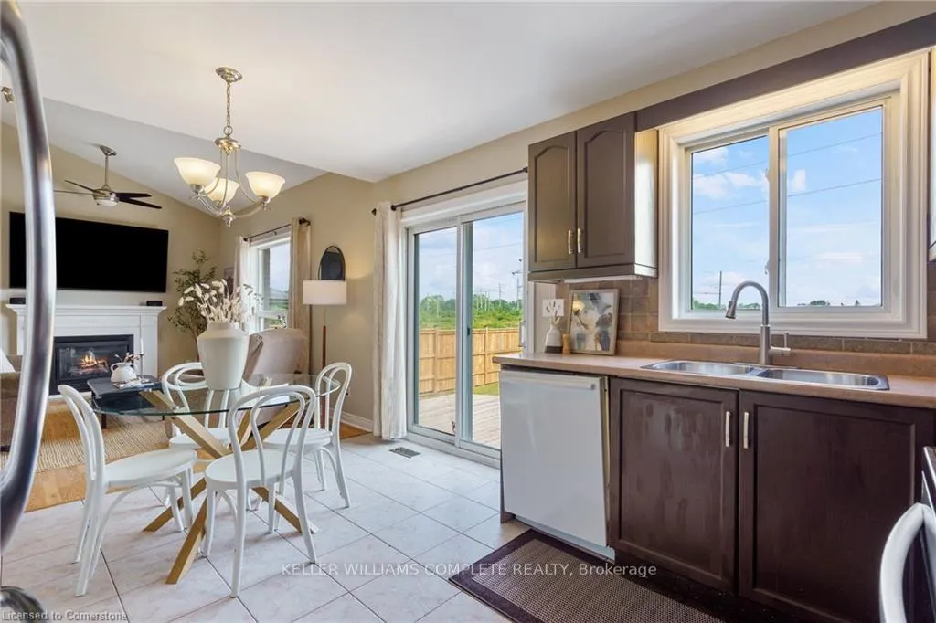 Photo 22 of 42 Grassyplain Drive, Hamilton, Rural Glanbrook — HOMEH