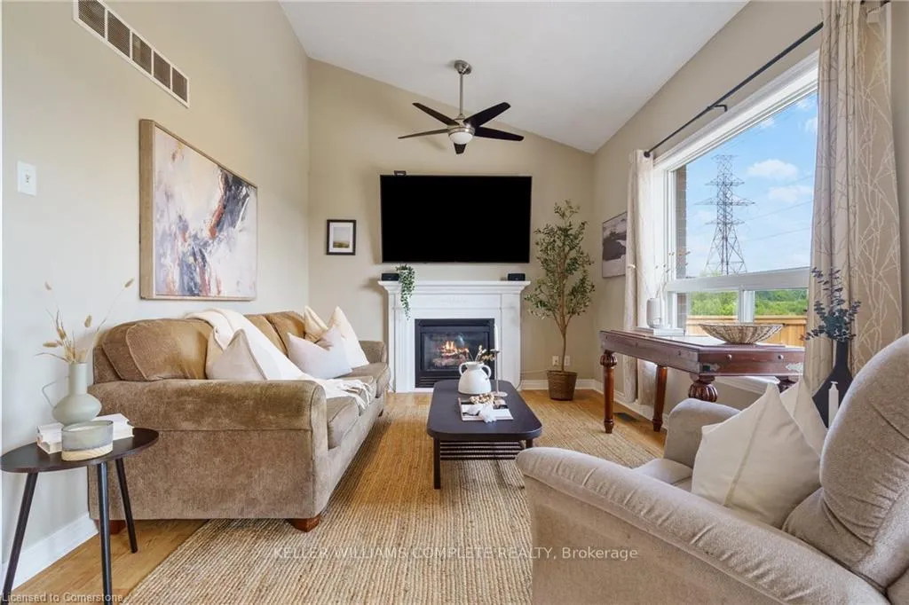 Photo 23 of 42 Grassyplain Drive, Hamilton, Rural Glanbrook — HOMEH
