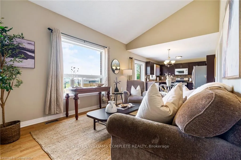 Photo 24 of 42 Grassyplain Drive, Hamilton, Rural Glanbrook — HOMEH