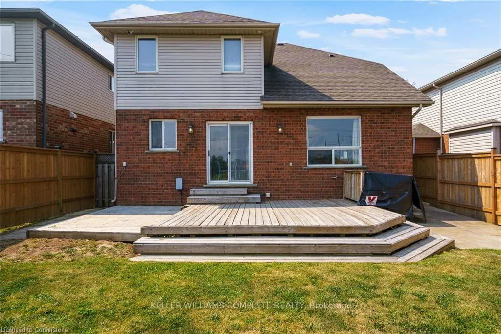 Photo 34 of 42 Grassyplain Drive, Hamilton, Rural Glanbrook — HOMEH