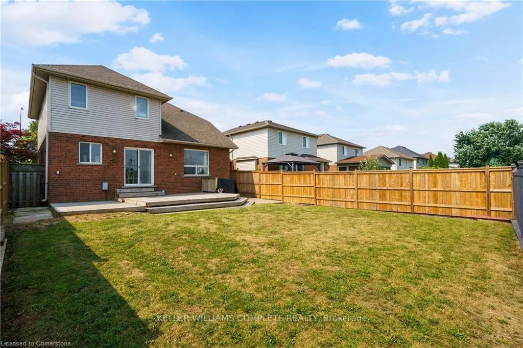 Photo 37 of 42 Grassyplain Drive, Hamilton, Rural Glanbrook — HOMEH