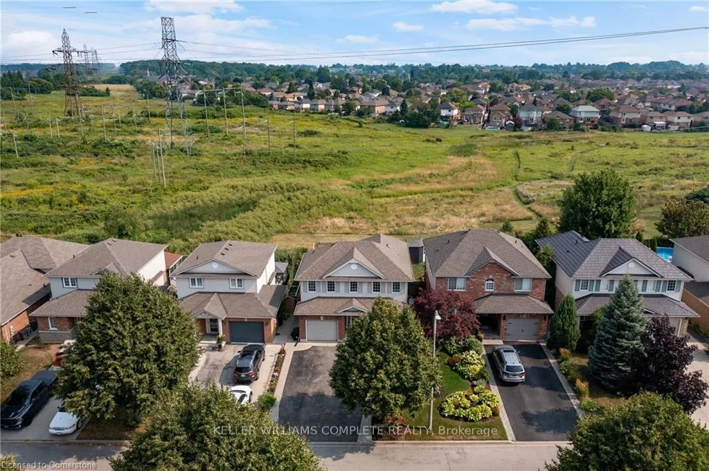 Photo 40 of 42 Grassyplain Drive, Hamilton, Rural Glanbrook — HOMEH