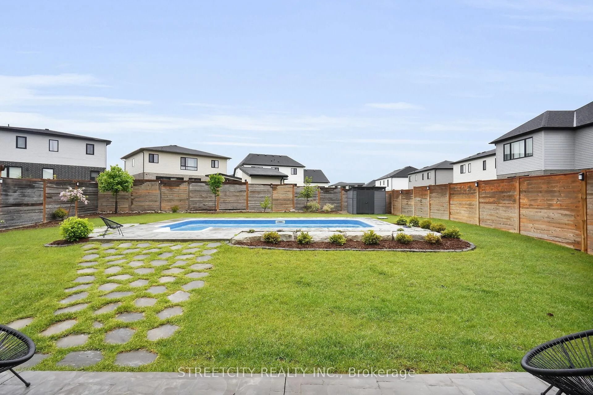 Photo 33 of 4 Locky Lane, Middlesex Centre, Komoka — HOMEH