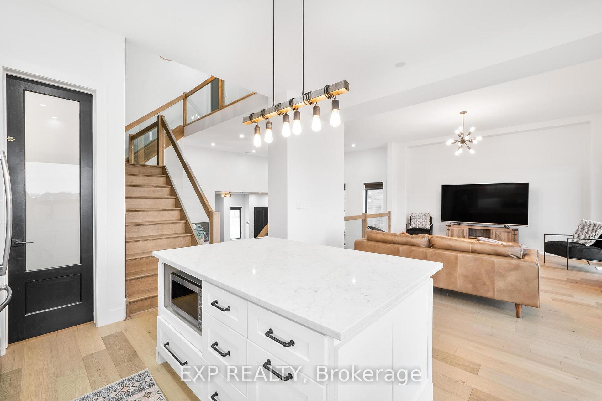 Photo 17 of 50 Grandville Circle, Brant, Paris — HOMEH