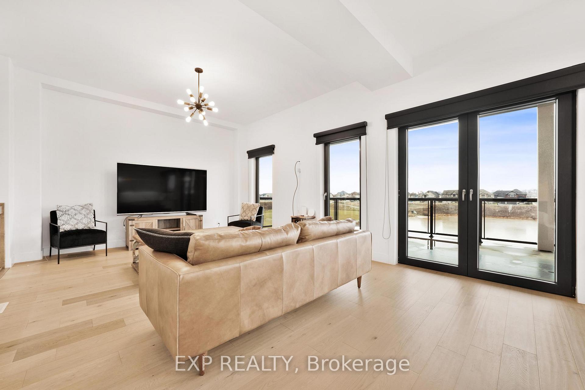 Photo 21 of 50 Grandville Circle, Brant, Paris — HOMEH