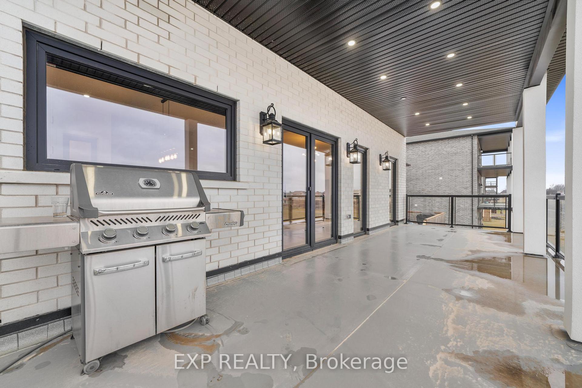 Photo 23 of 50 Grandville Circle, Brant, Paris — HOMEH