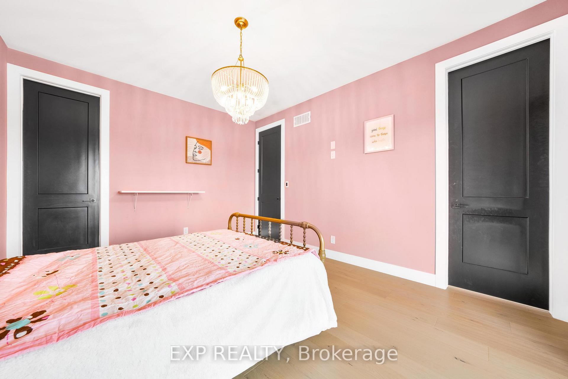 Photo 27 of 50 Grandville Circle, Brant, Paris — HOMEH