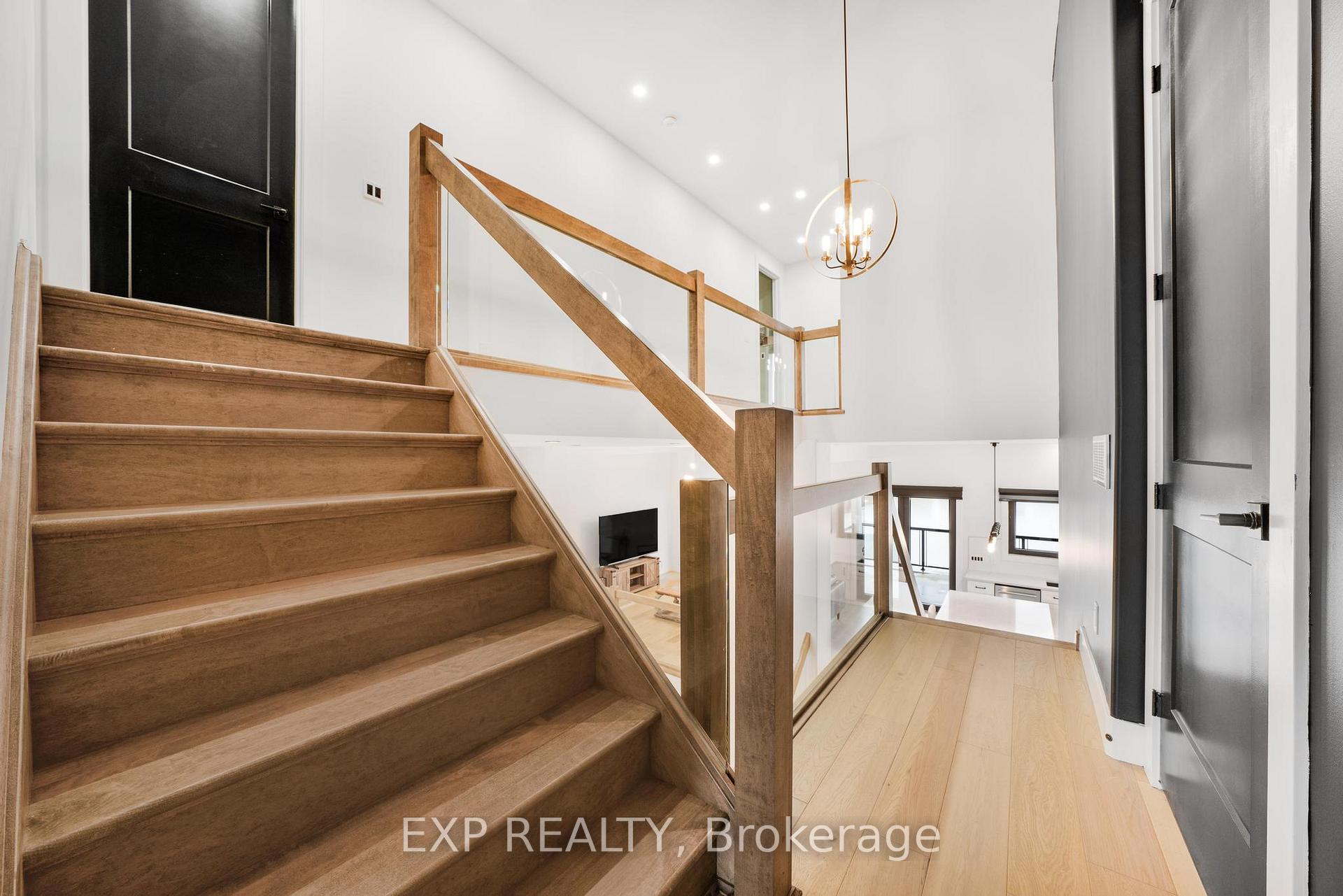 Photo 29 of 50 Grandville Circle, Brant, Paris — HOMEH
