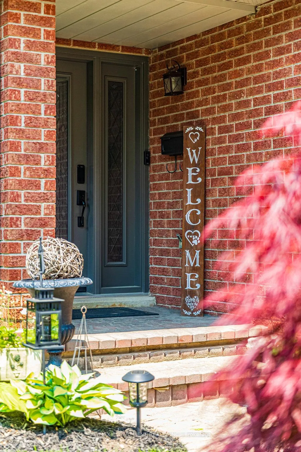 Photo 3 of 47 Ryans Way, Hamilton, Waterdown — HOMEH