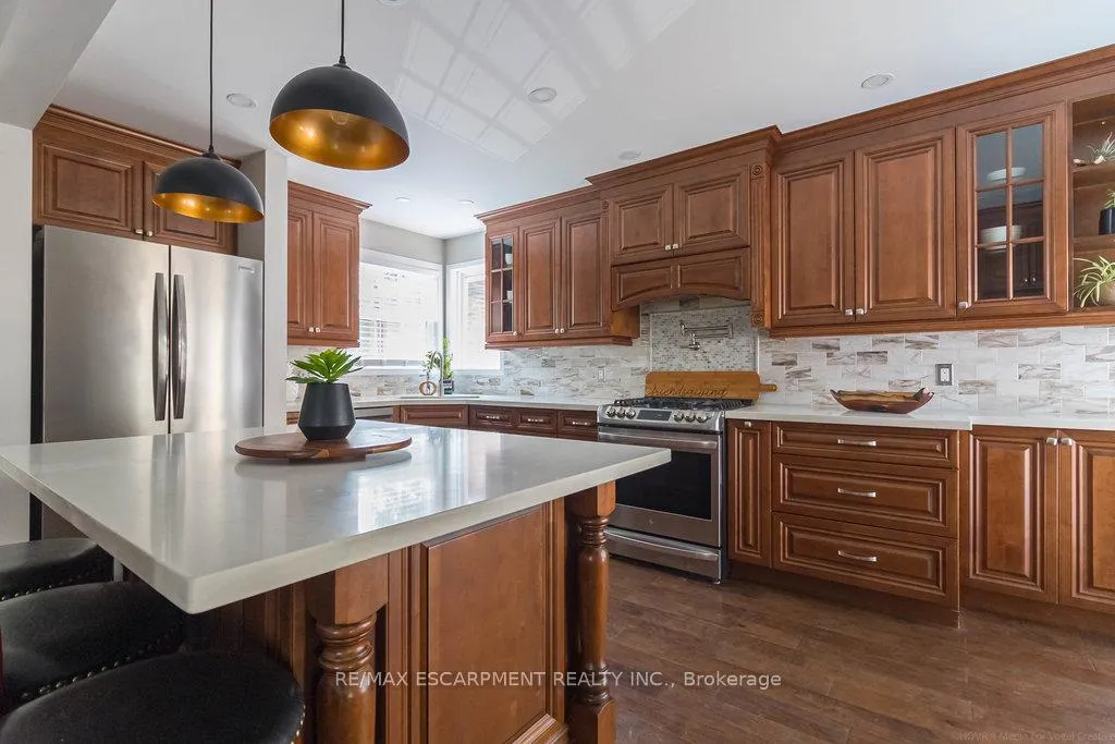 Photo 6 of 47 Ryans Way, Hamilton, Waterdown — HOMEH