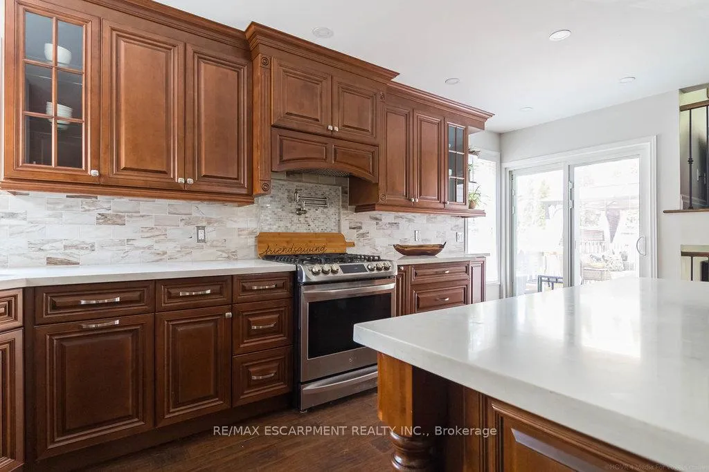 Photo 7 of 47 Ryans Way, Hamilton, Waterdown — HOMEH