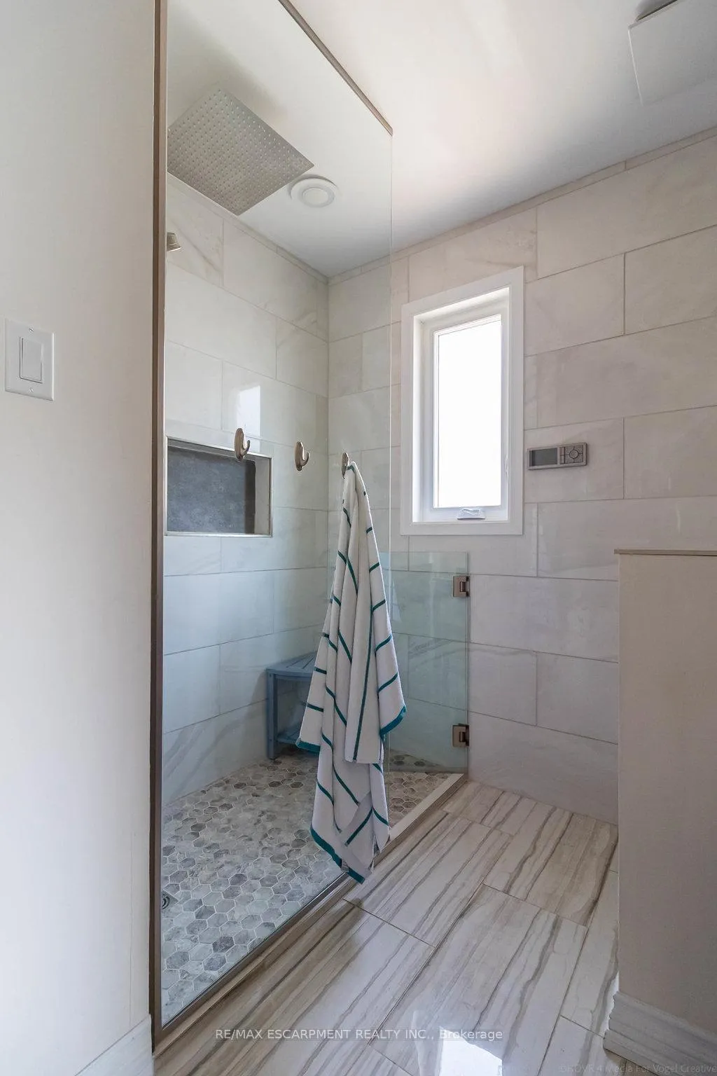 Photo 22 of 47 Ryans Way, Hamilton, Waterdown — HOMEH