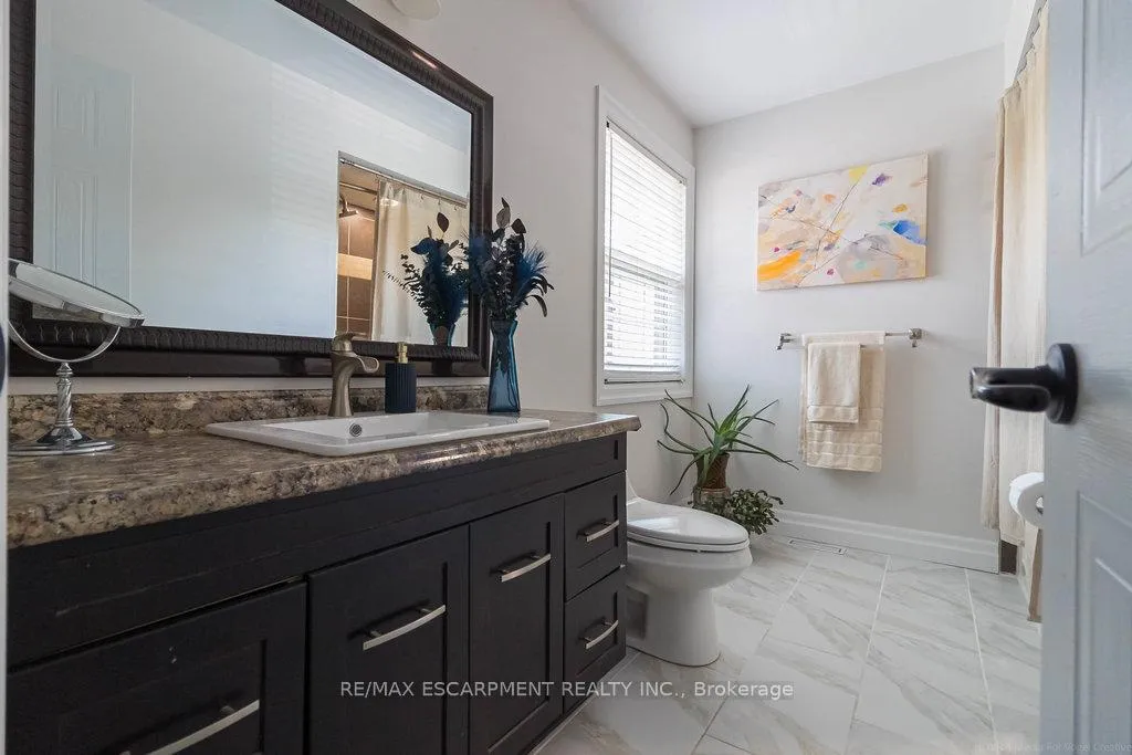 Photo 27 of 47 Ryans Way, Hamilton, Waterdown — HOMEH