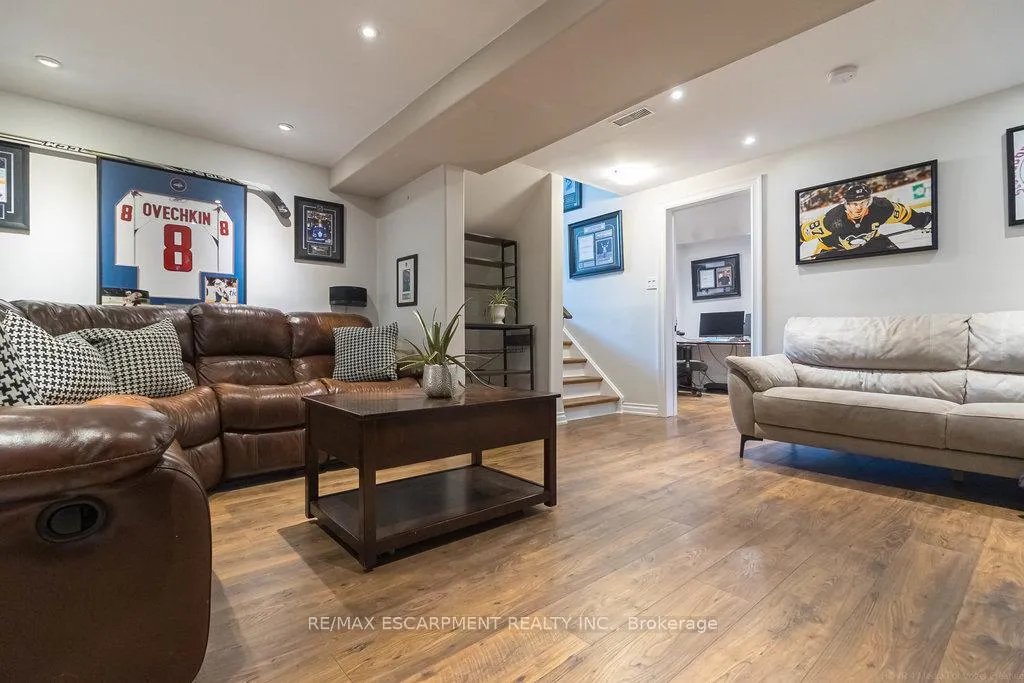 Photo 31 of 47 Ryans Way, Hamilton, Waterdown — HOMEH
