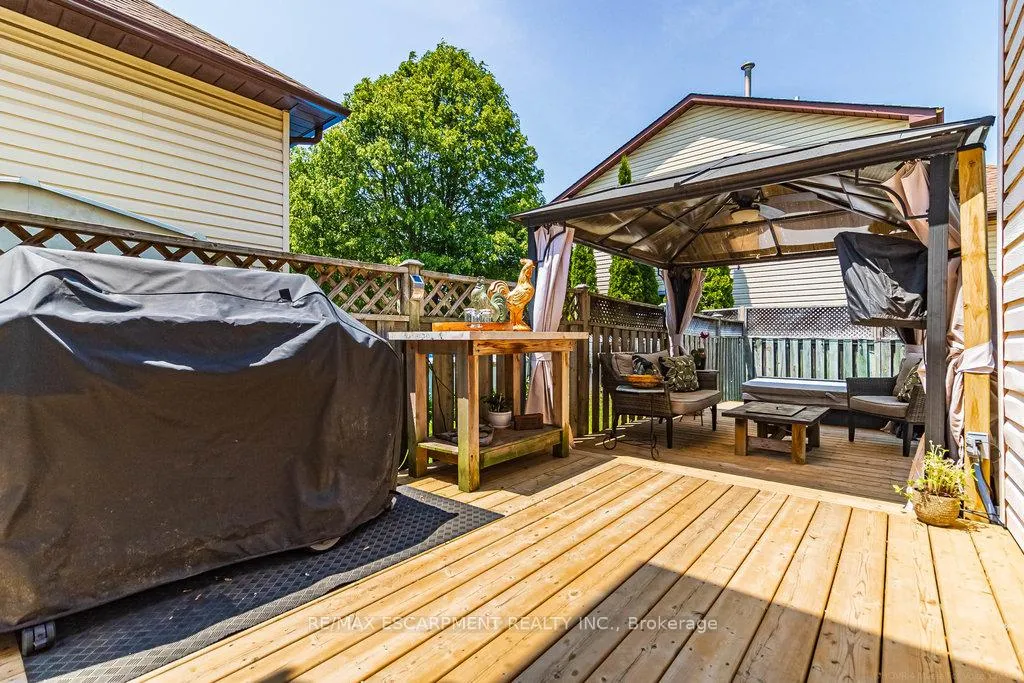 Photo 38 of 47 Ryans Way, Hamilton, Waterdown — HOMEH