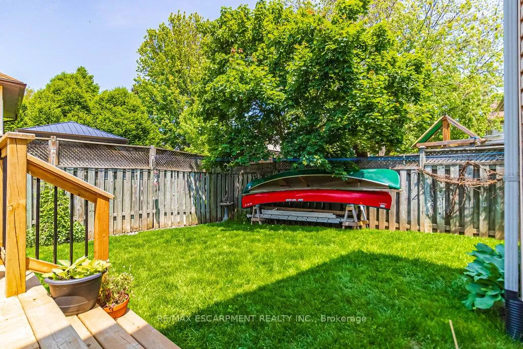 Photo 39 of 47 Ryans Way, Hamilton, Waterdown — HOMEH