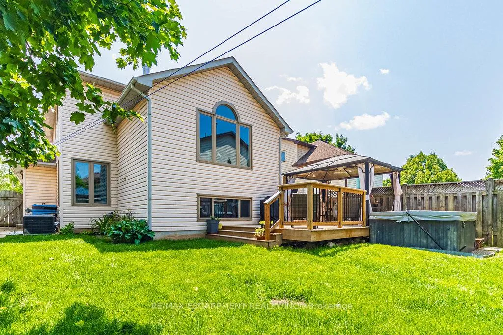 Photo 40 of 47 Ryans Way, Hamilton, Waterdown — HOMEH