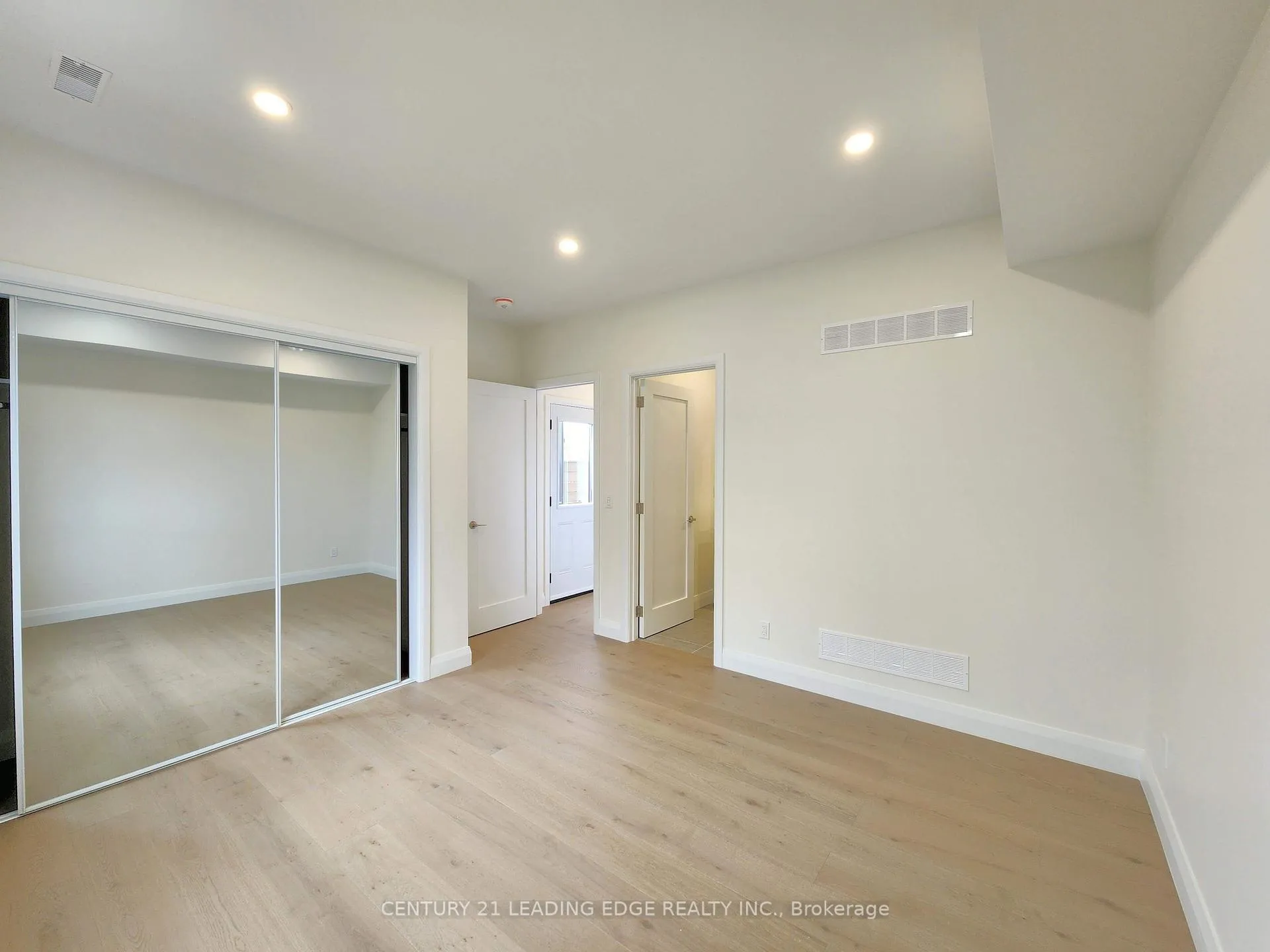 Photo 7 of Unit 2nd Fl, 346 Lauder Avenue, Toronto, Oakwood Village — HOMEH