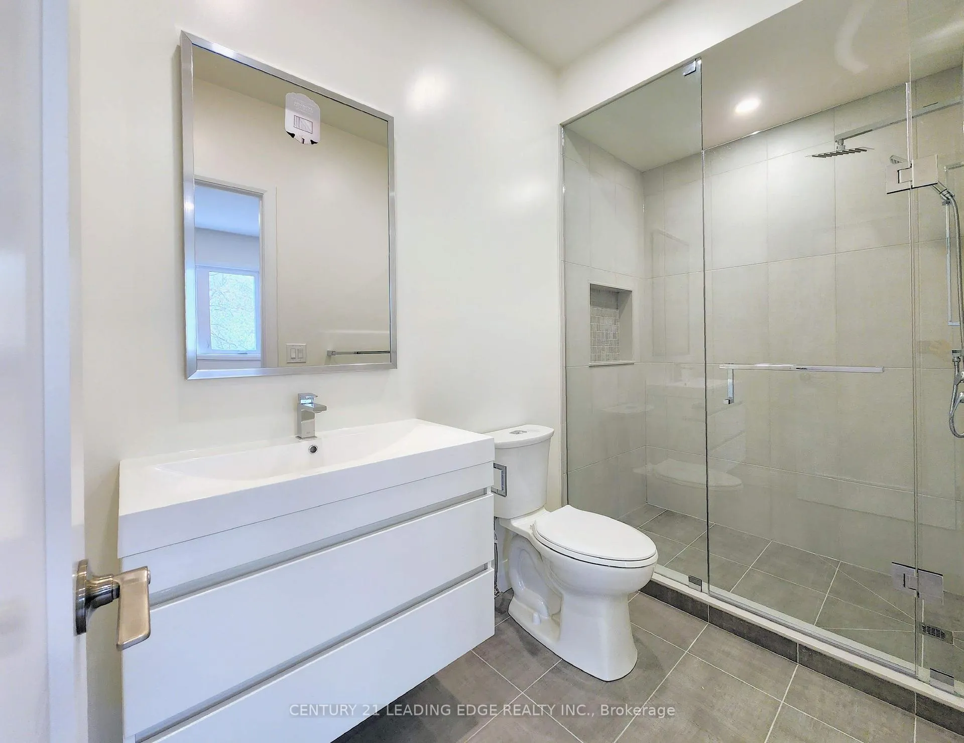 Photo 9 of Unit 2nd Fl, 346 Lauder Avenue, Toronto, Oakwood Village — HOMEH