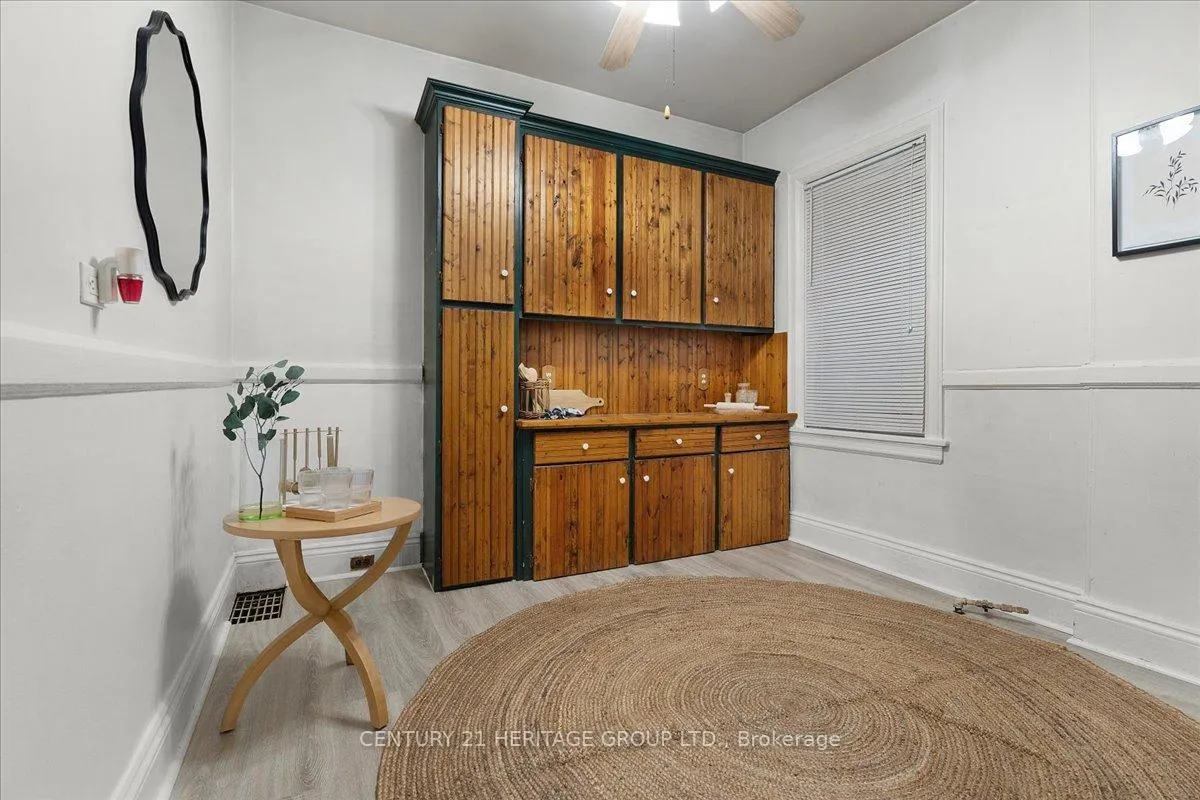 Photo 15 of 379 Cumberland Avenue, Hamilton, St. Clair — HOMEH