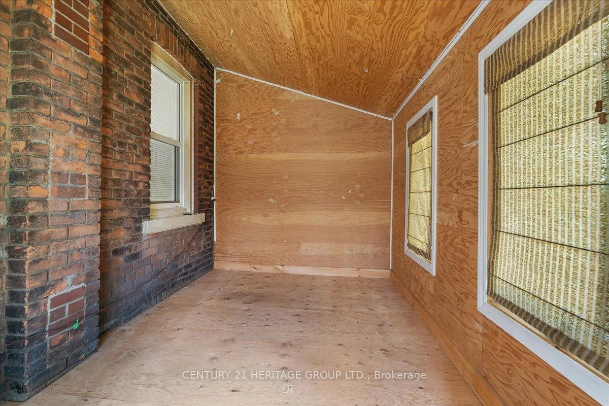 Photo 20 of 379 Cumberland Avenue, Hamilton, St. Clair — HOMEH