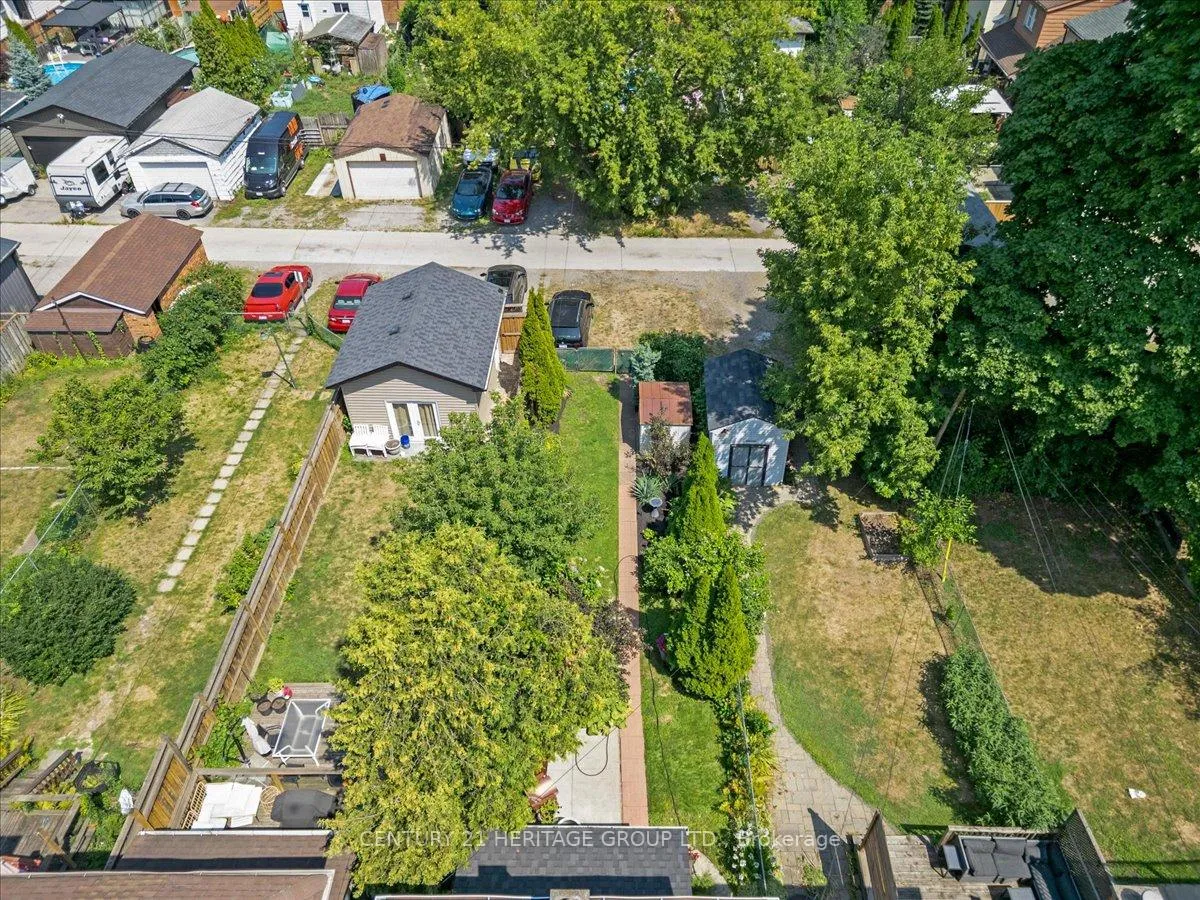 Photo 41 of 379 Cumberland Avenue, Hamilton, St. Clair — HOMEH