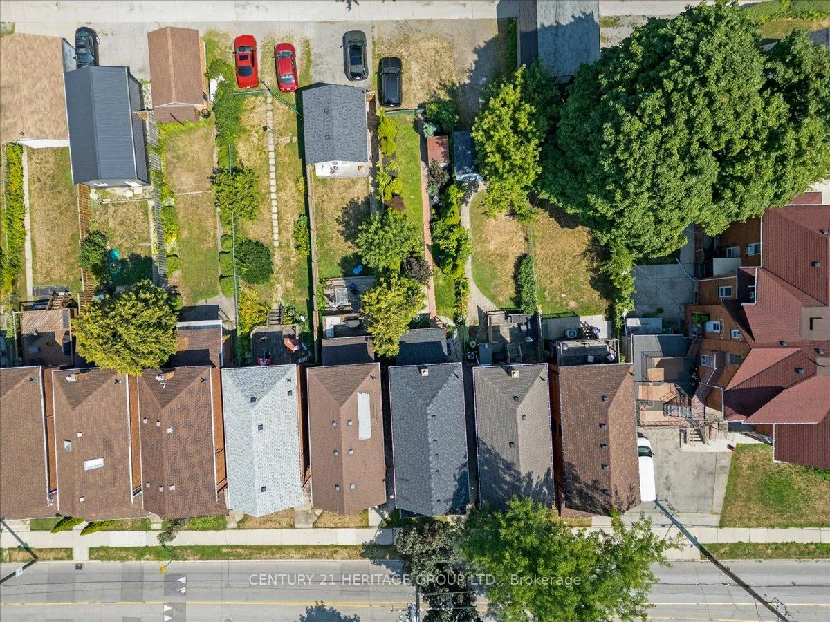 Photo 42 of 379 Cumberland Avenue, Hamilton, St. Clair — HOMEH