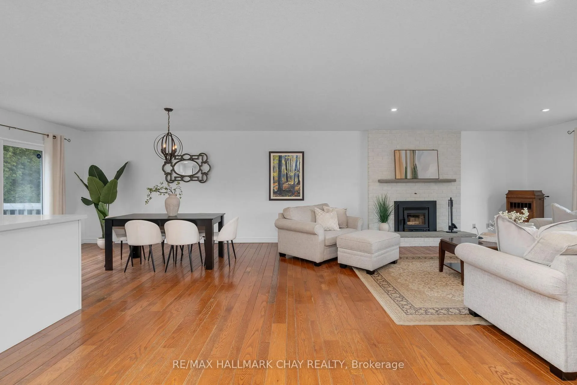Photo 7 of 209 Dominion Drive, Clearview, Stayner — HOMEH