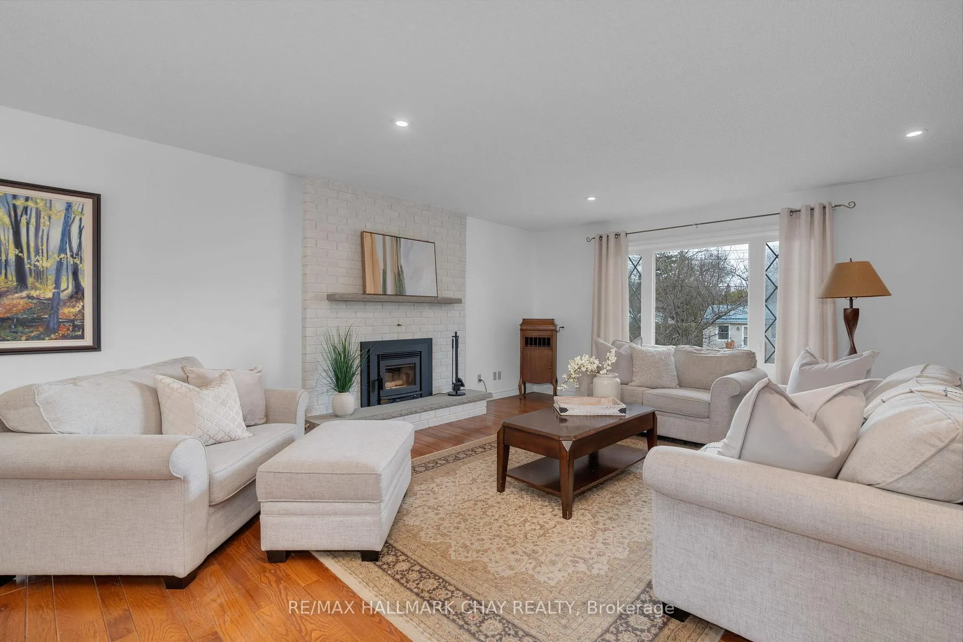 Photo 8 of 209 Dominion Drive, Clearview, Stayner — HOMEH
