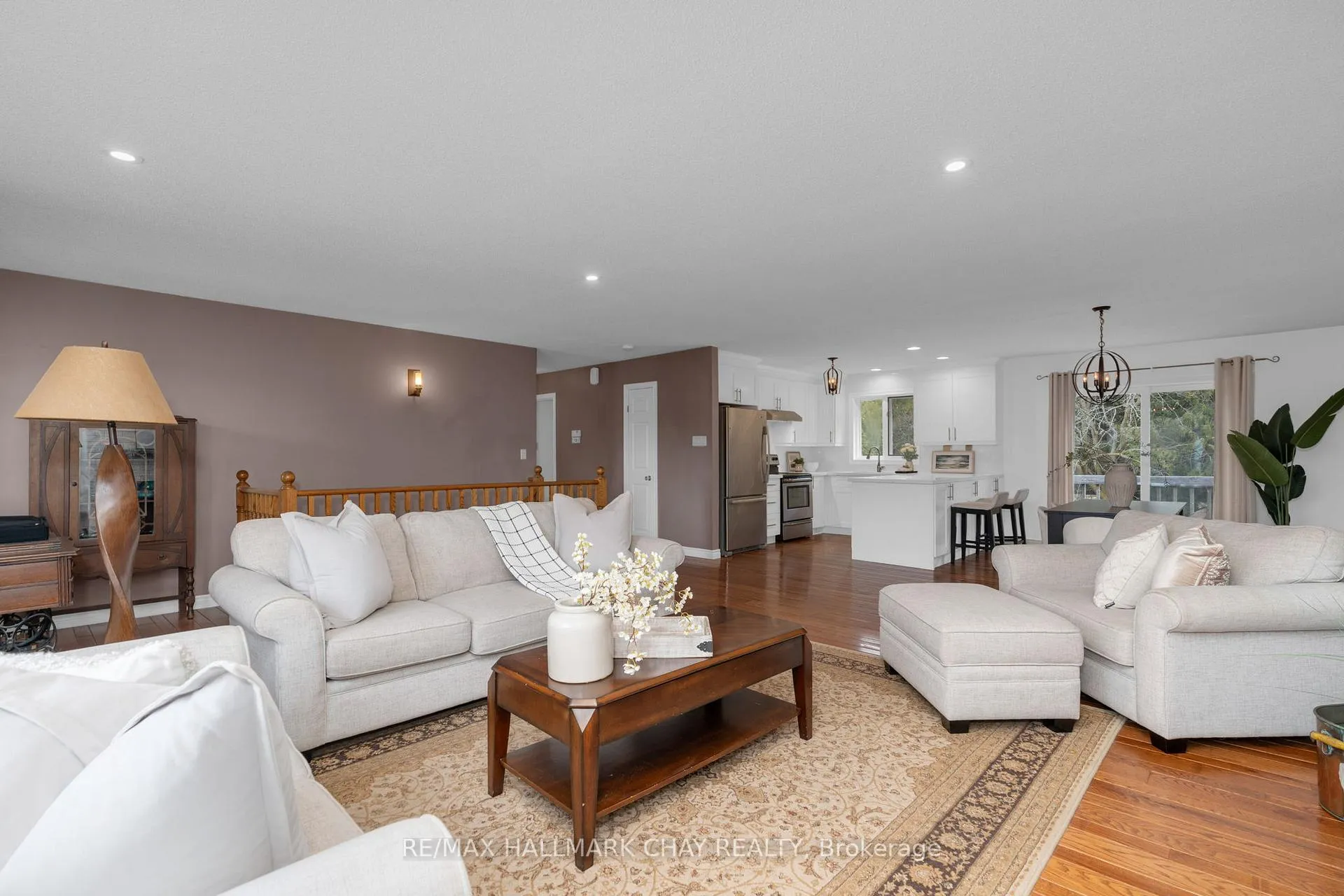 Photo 10 of 209 Dominion Drive, Clearview, Stayner — HOMEH
