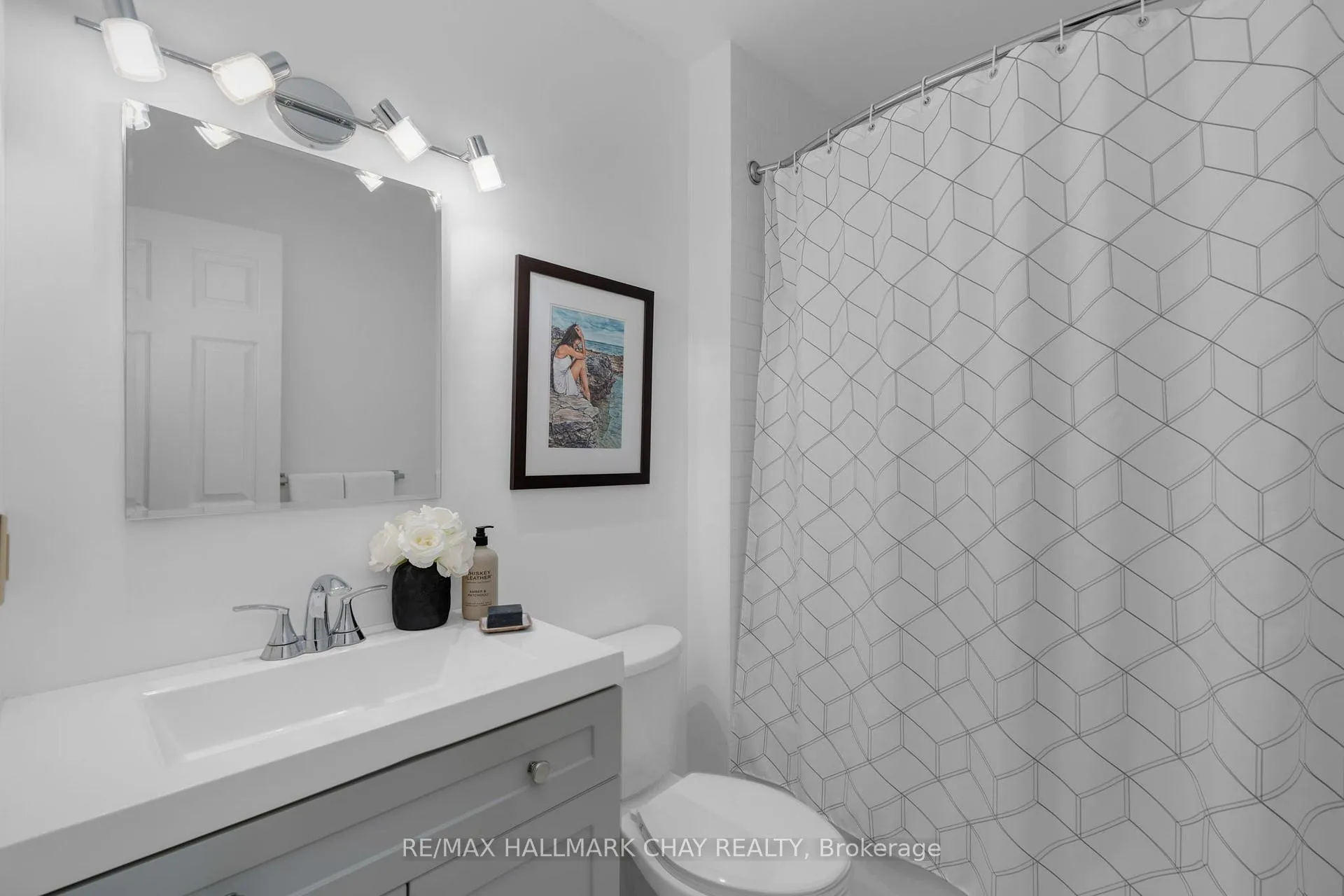 Photo 19 of 209 Dominion Drive, Clearview, Stayner — HOMEH
