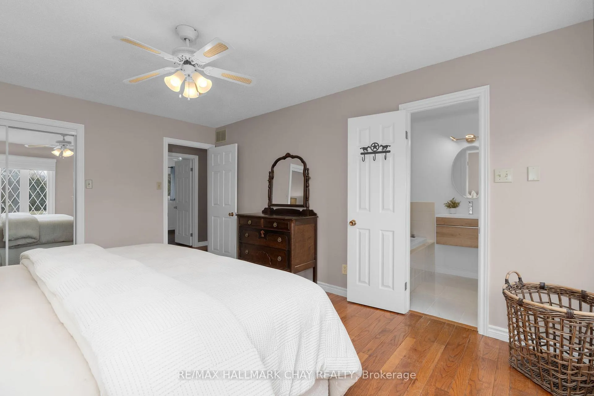 Photo 21 of 209 Dominion Drive, Clearview, Stayner — HOMEH