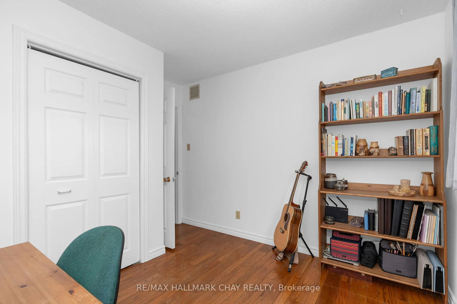Photo 24 of 209 Dominion Drive, Clearview, Stayner — HOMEH