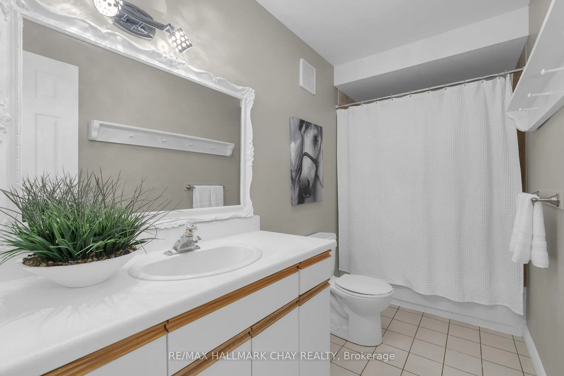 Photo 27 of 209 Dominion Drive, Clearview, Stayner — HOMEH