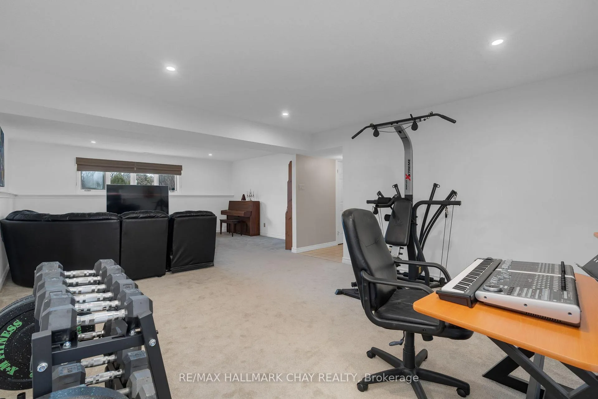 Photo 32 of 209 Dominion Drive, Clearview, Stayner — HOMEH