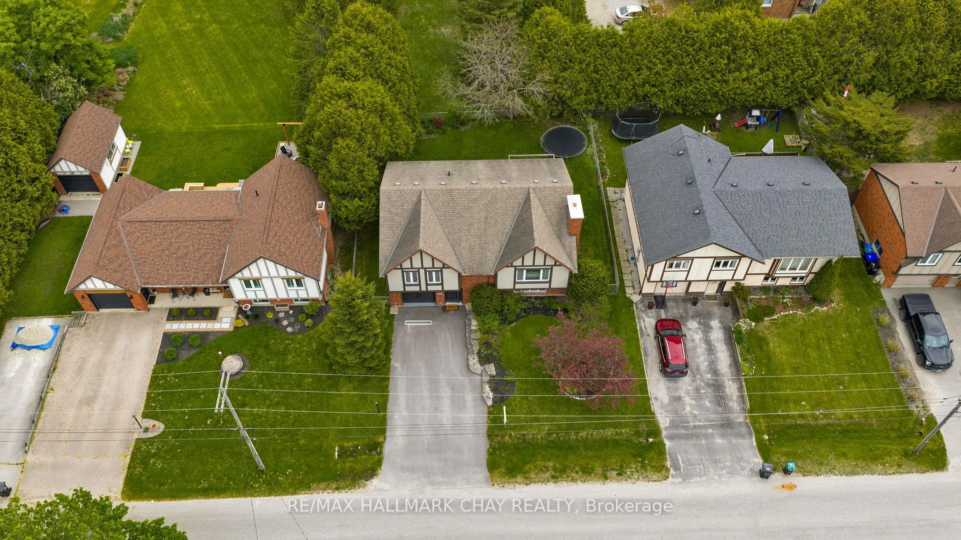 Photo 37 of 209 Dominion Drive, Clearview, Stayner — HOMEH