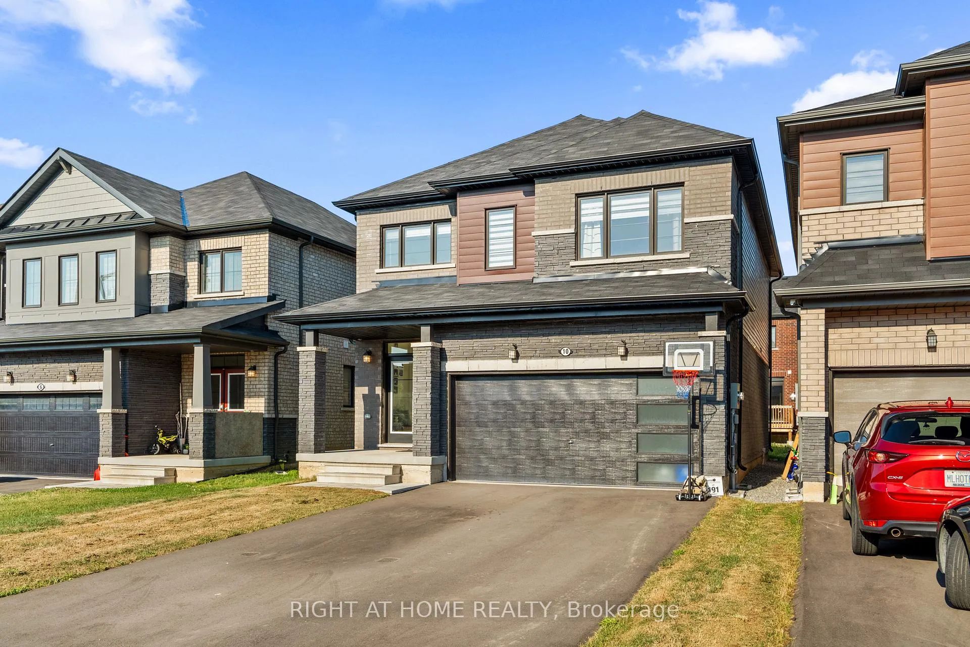 Photo 2 of 10 Buttercream Avenue, Thorold, Rolling Meadows — HOMEH