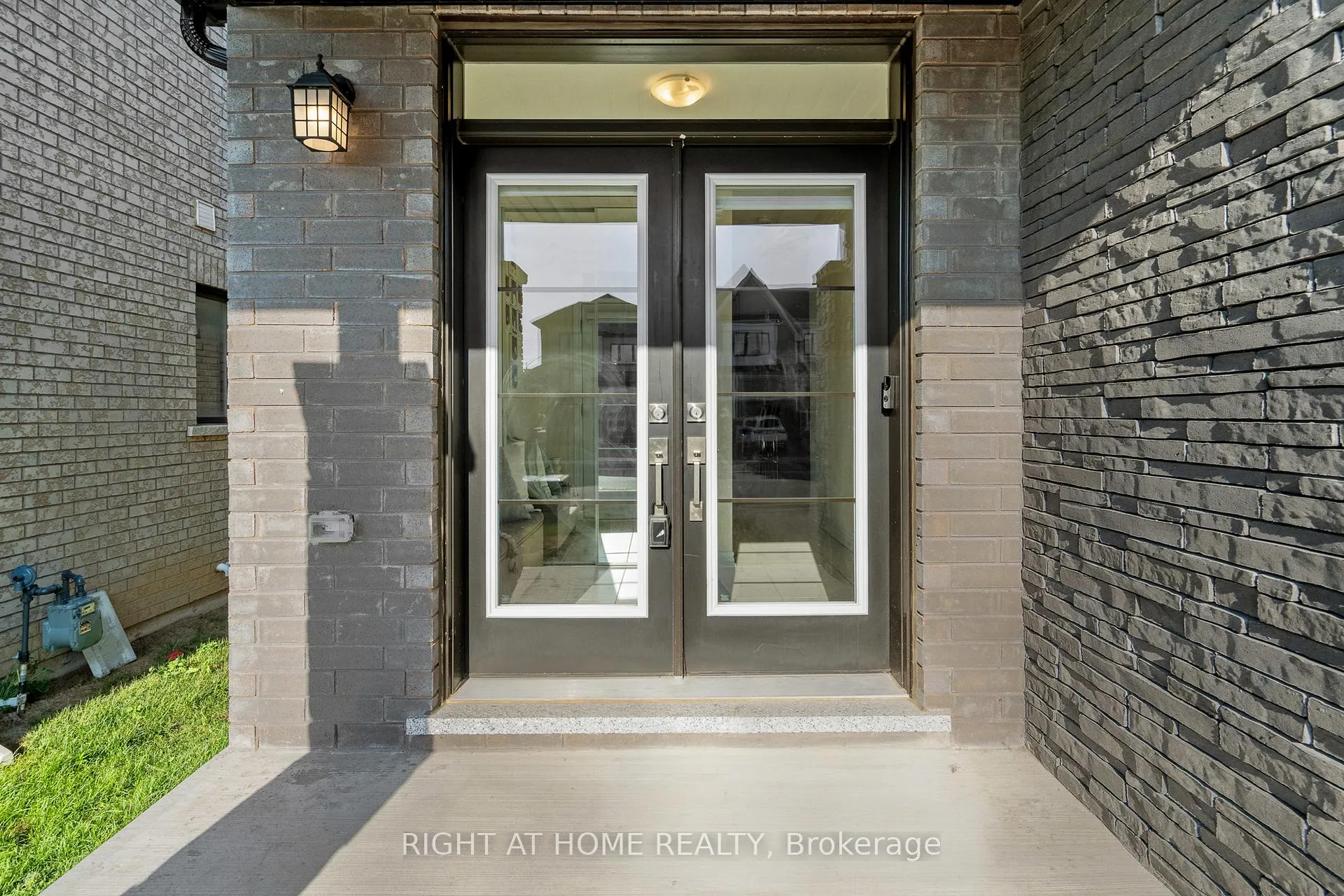 Photo 3 of 10 Buttercream Avenue, Thorold, Rolling Meadows — HOMEH