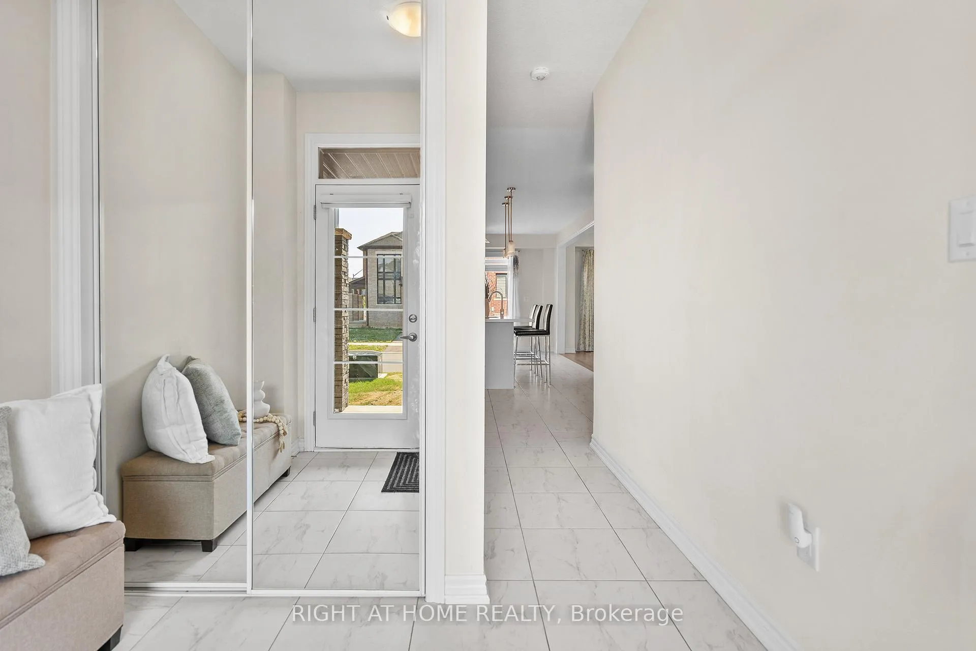 Photo 5 of 10 Buttercream Avenue, Thorold, Rolling Meadows — HOMEH