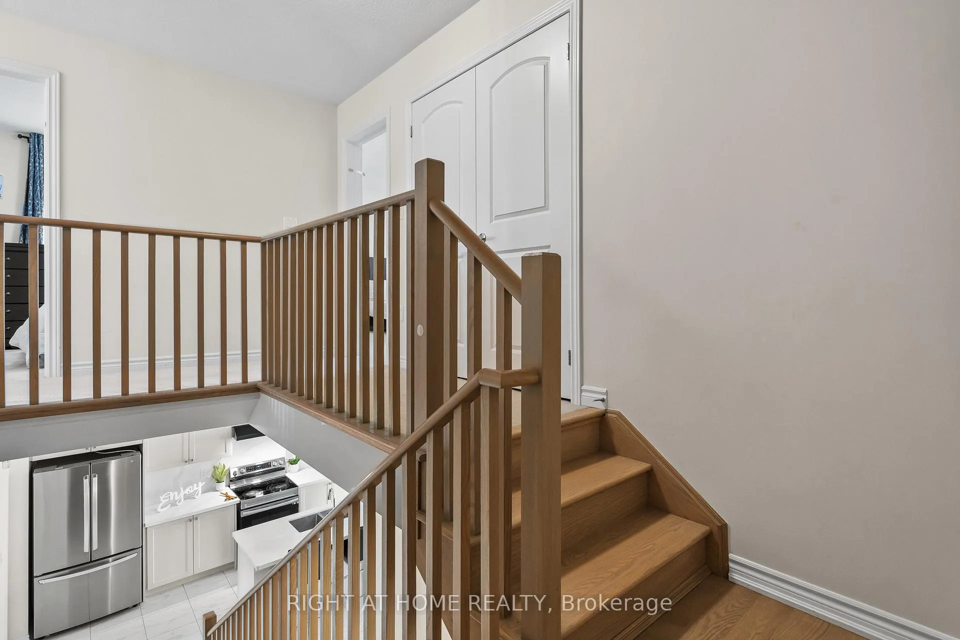 Photo 15 of 10 Buttercream Avenue, Thorold, Rolling Meadows — HOMEH