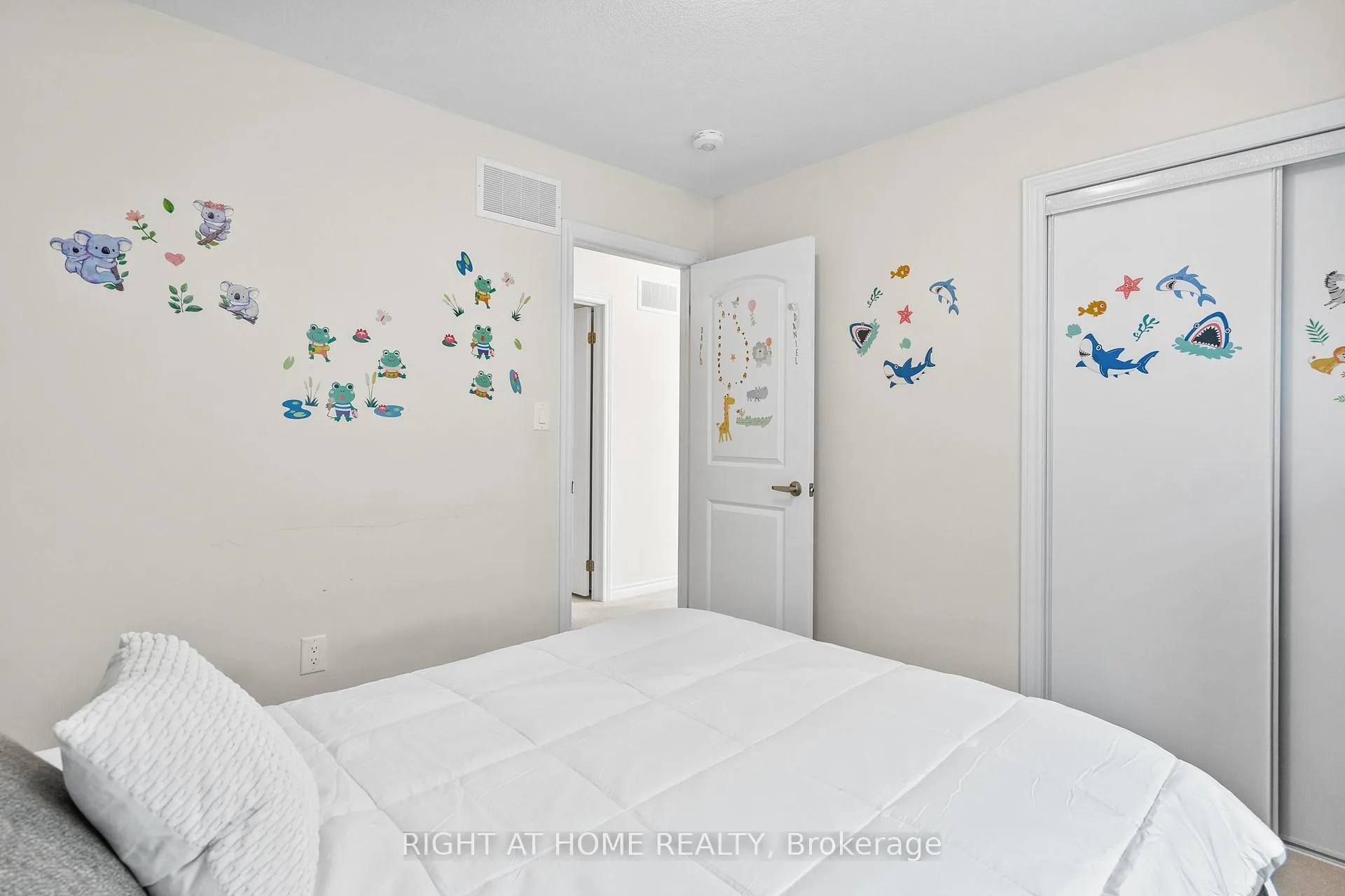 Photo 25 of 10 Buttercream Avenue, Thorold, Rolling Meadows — HOMEH