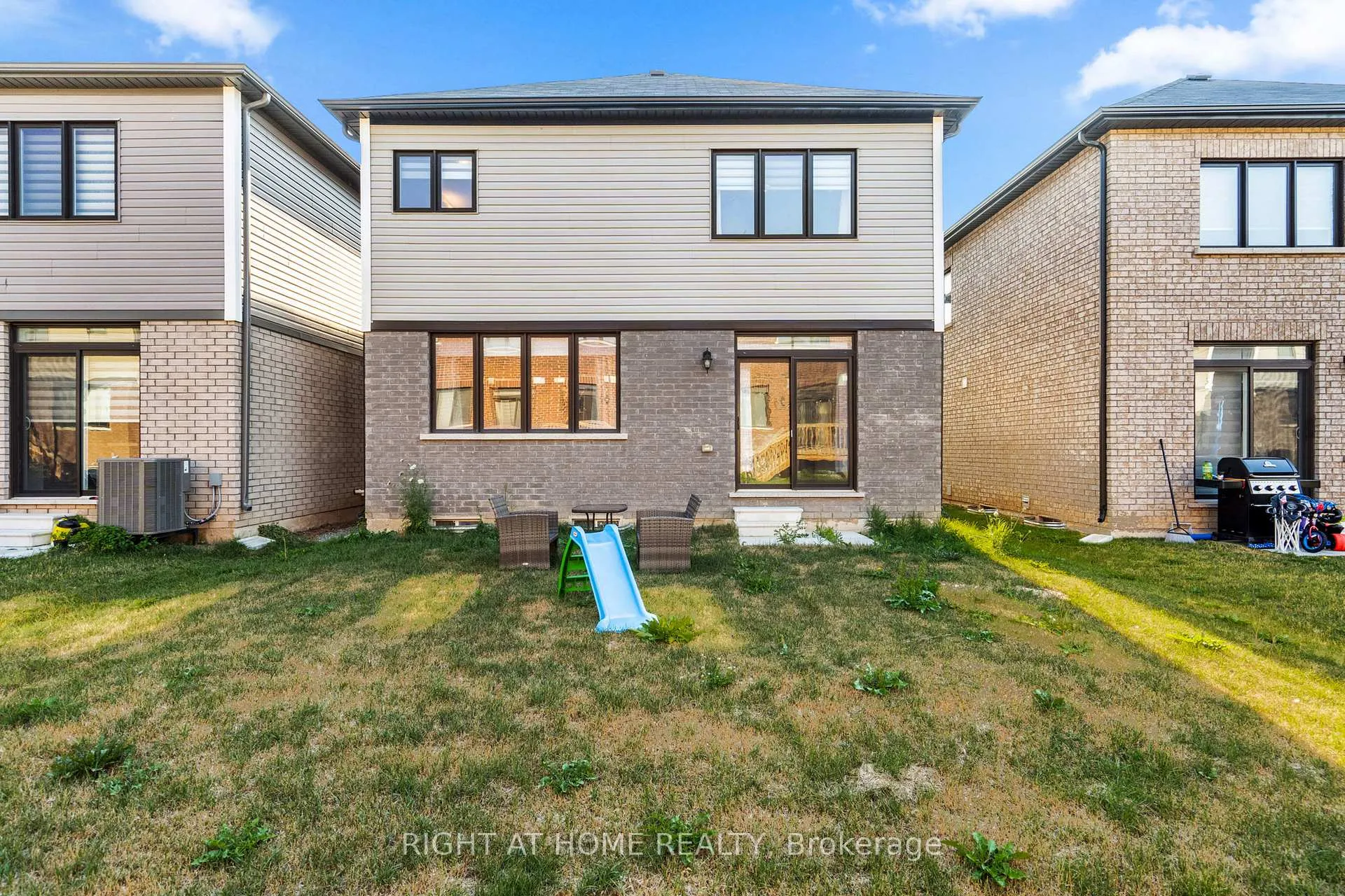 Photo 33 of 10 Buttercream Avenue, Thorold, Rolling Meadows — HOMEH