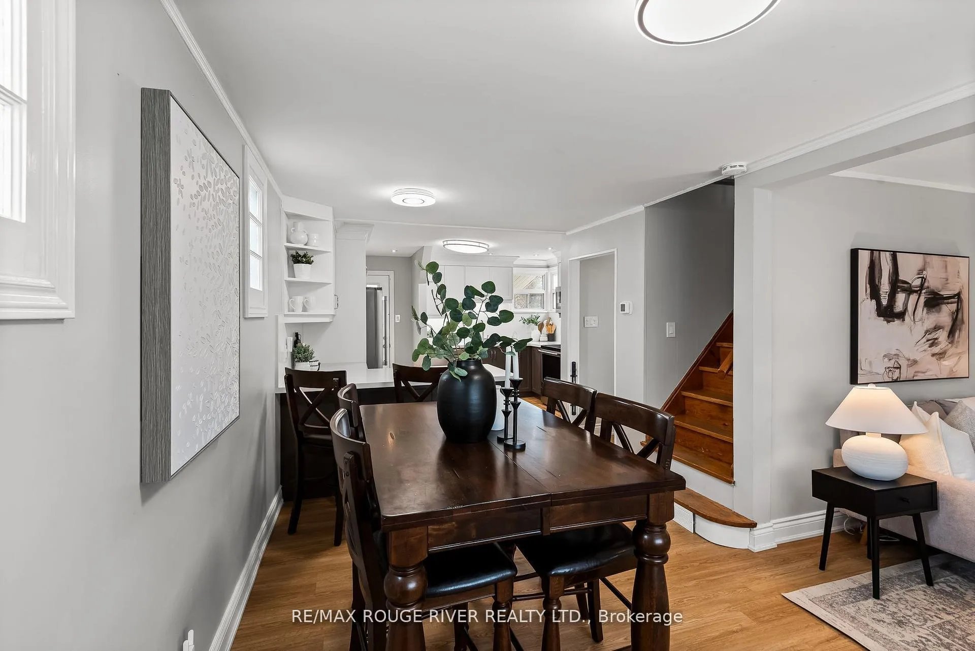 Photo 8 of 61 Liberty Street S, Clarington, Bowmanville — HOMEH