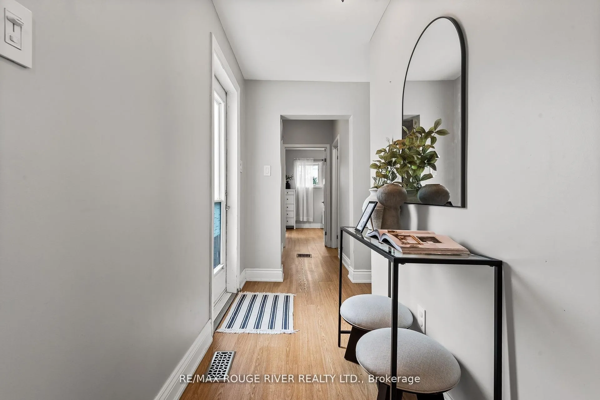 Photo 21 of 61 Liberty Street S, Clarington, Bowmanville — HOMEH