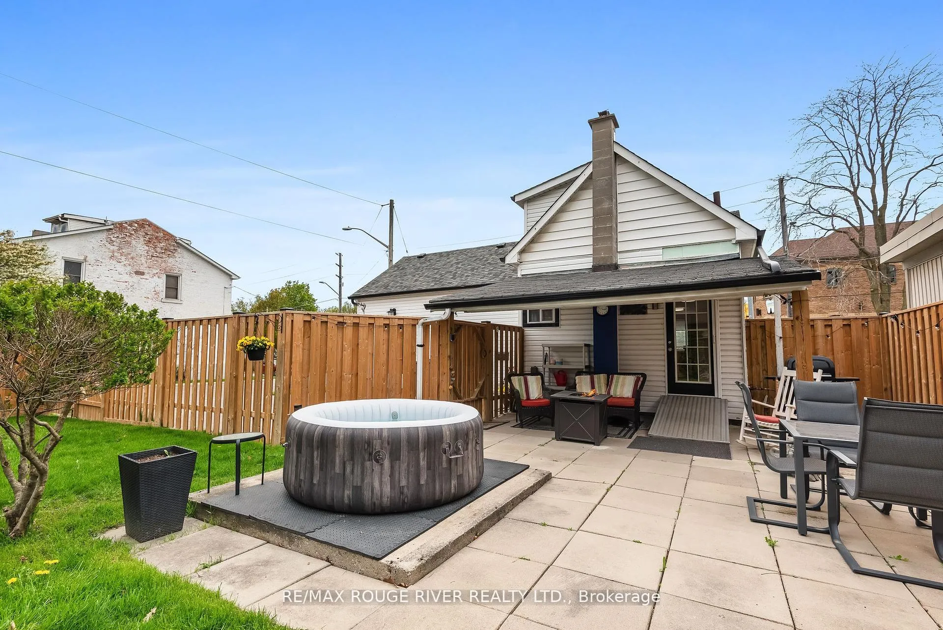 Photo 40 of 61 Liberty Street S, Clarington, Bowmanville — HOMEH