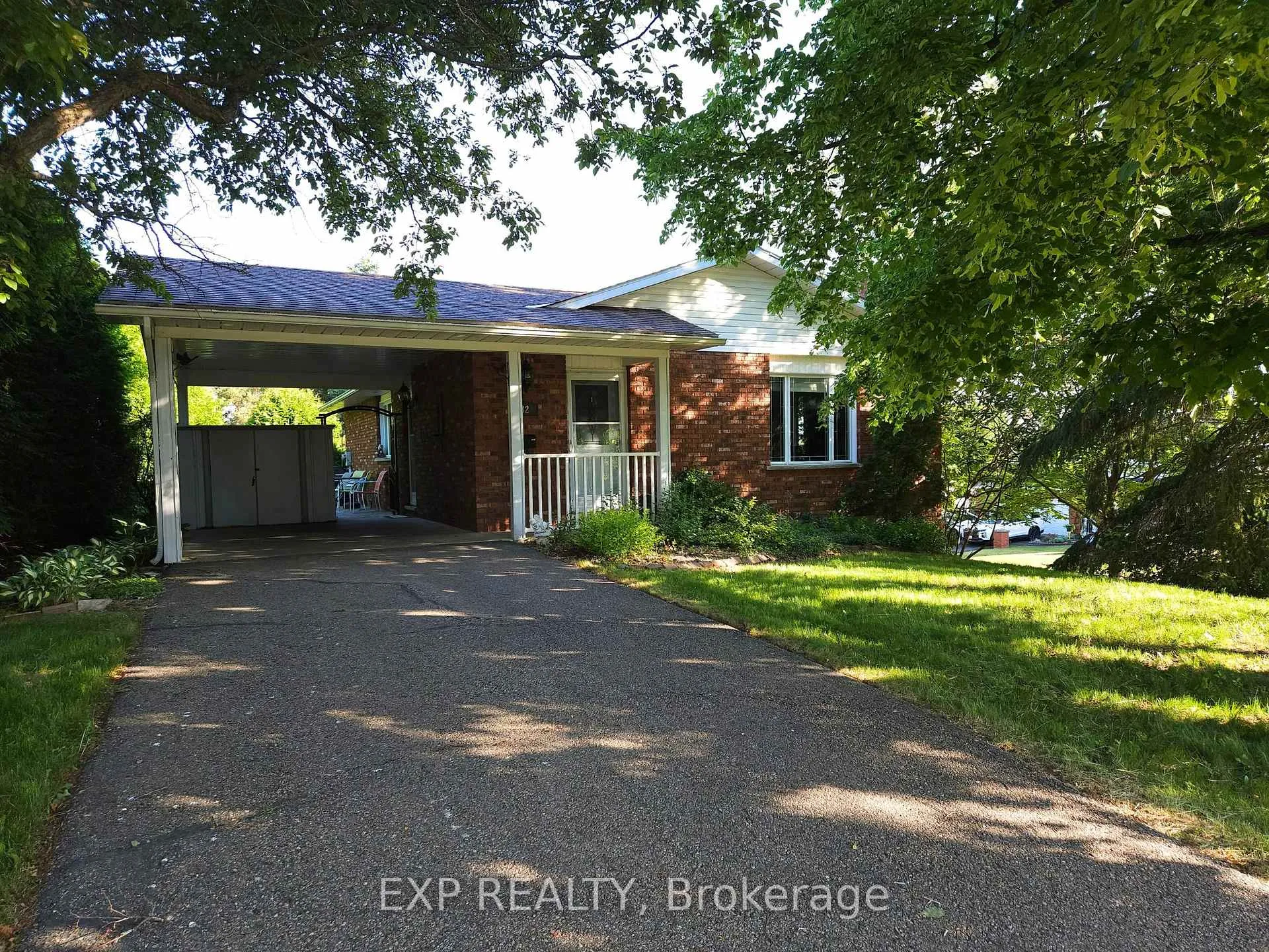 Photo 1 of 82 Ivy Avenue, Renfrew — HOMEH