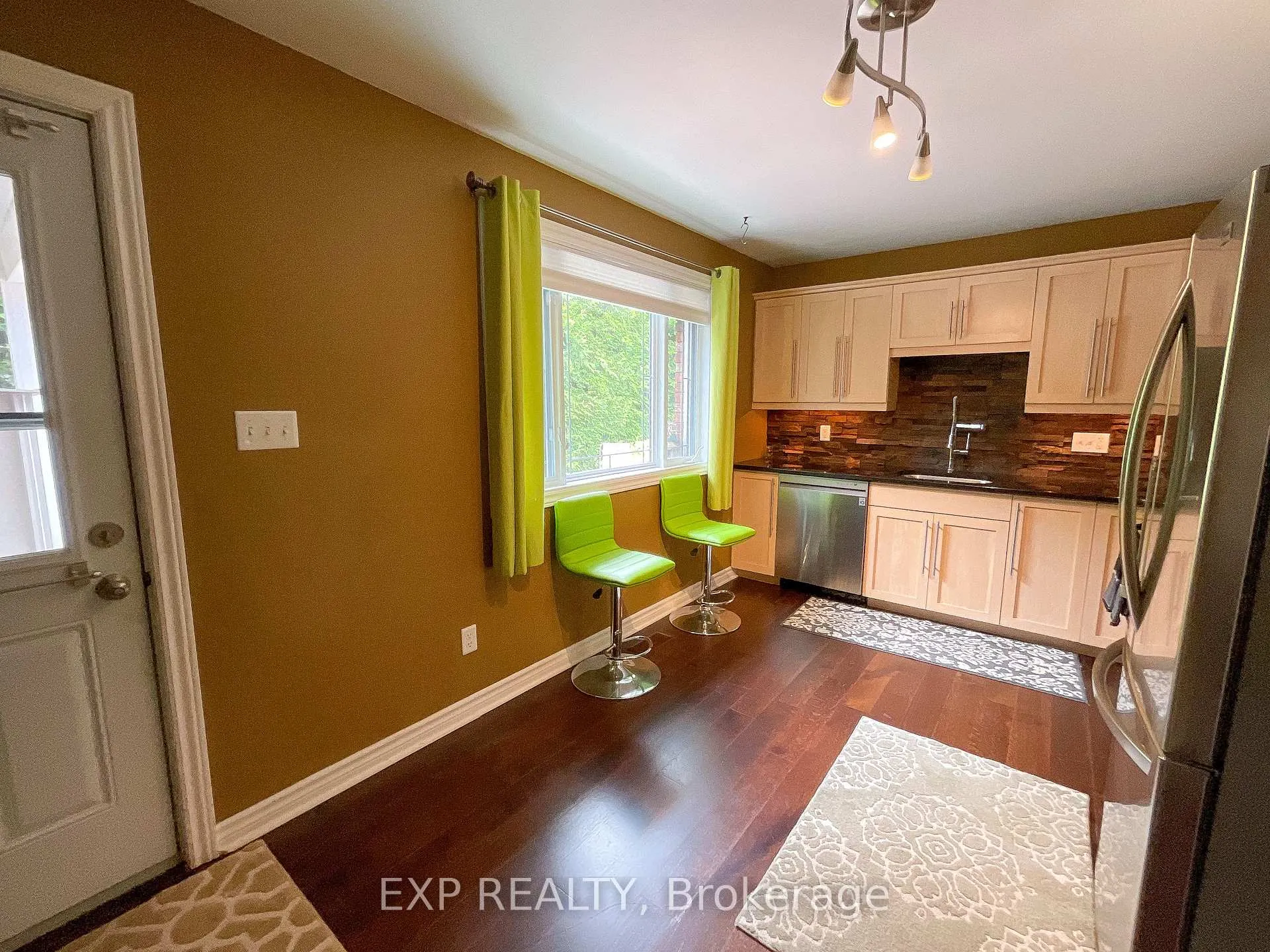 Photo 7 of 82 Ivy Avenue, Renfrew — HOMEH